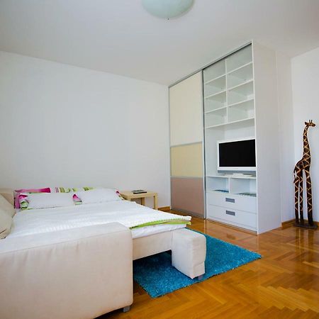 Apartment Luka Zagreb Buitenkant foto