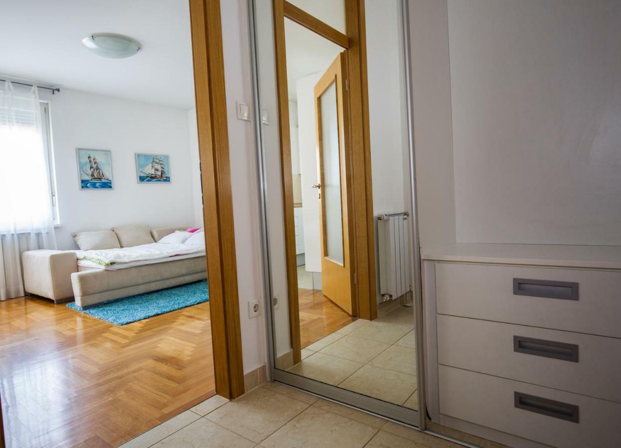 Apartment Luka Zagreb Buitenkant foto