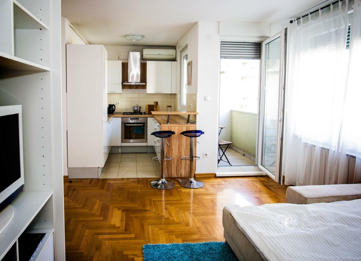 Apartment Luka Zagreb Buitenkant foto